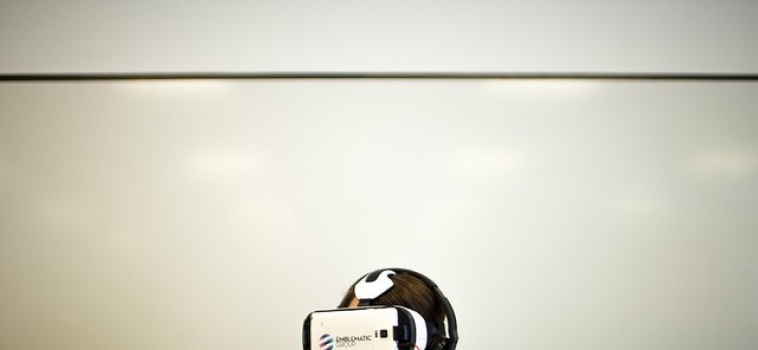 Using Virtual Reality in Mobile App Development